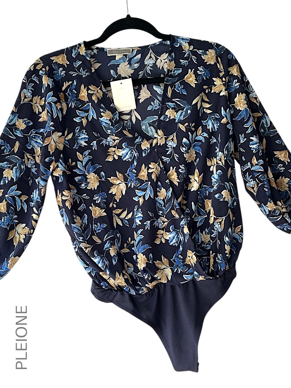 NWT PLEIONE BODYSUIT FLORAL FAUX WRAP TOP NAVY BLUE 3/4 SLEEVES | SMALL